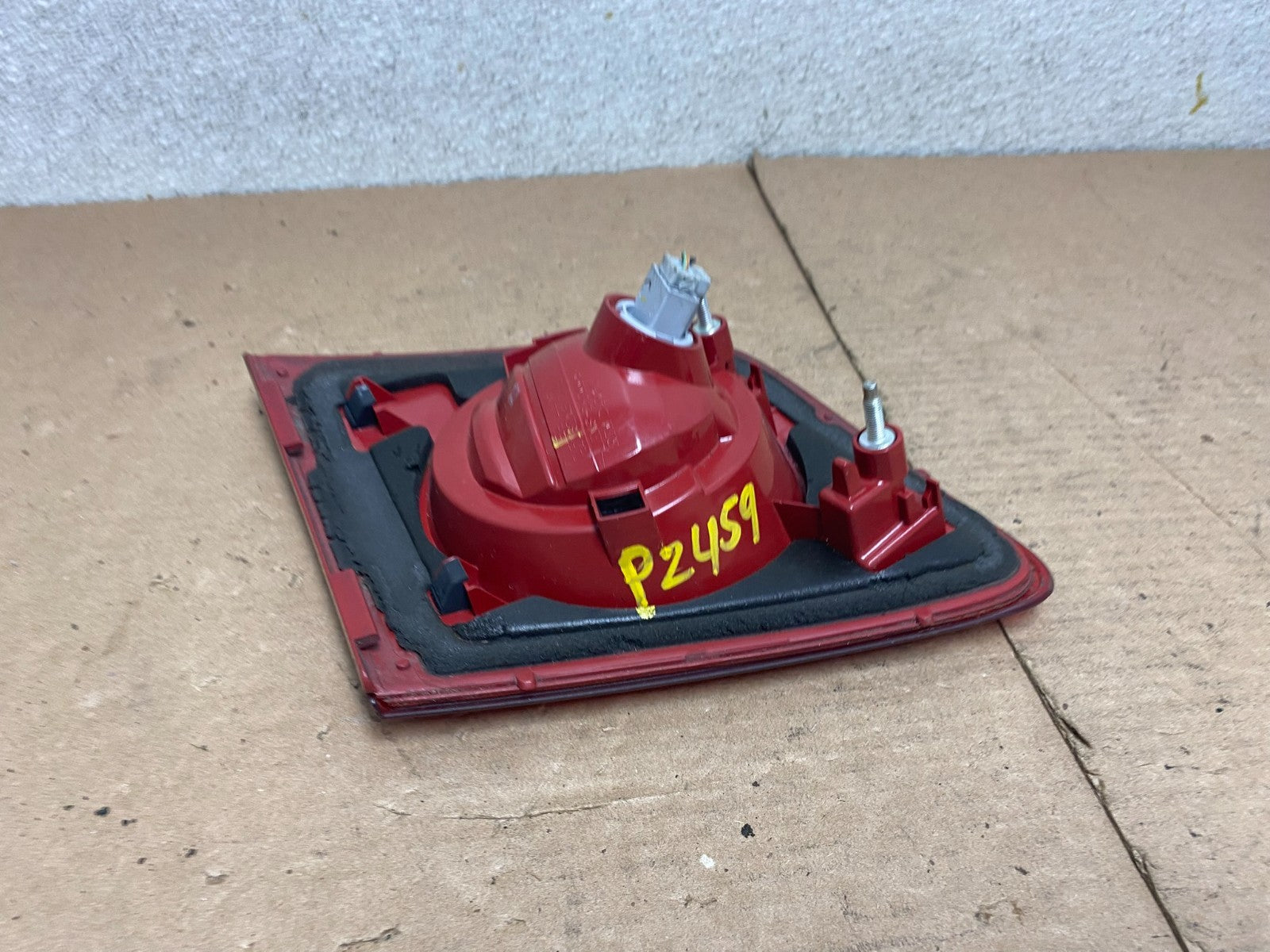 2004 2005 2006 Mazda 3 Sedan Right Passenger Side Tail Light inner OEM P2459 DW7