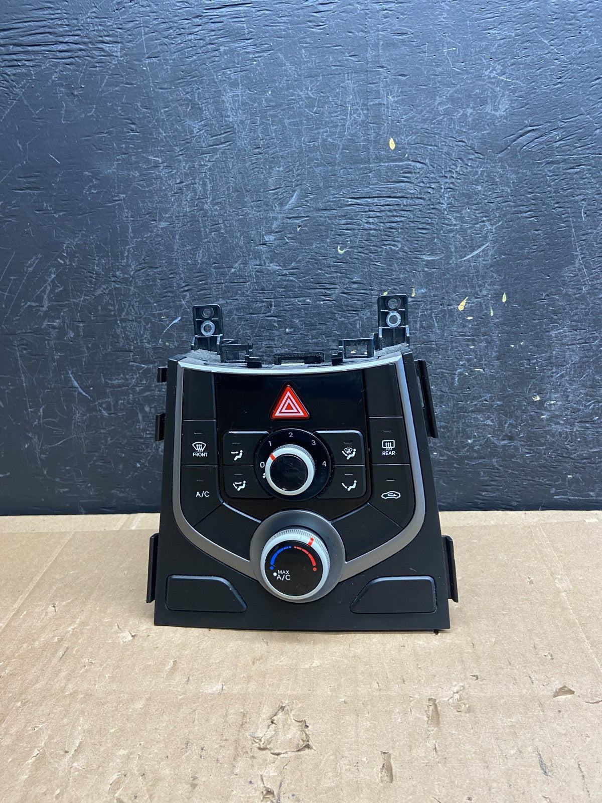 2011 - 2013 Hyundai Elantra Center Heater A/C AC Climate Control Panel AD2229 DG0