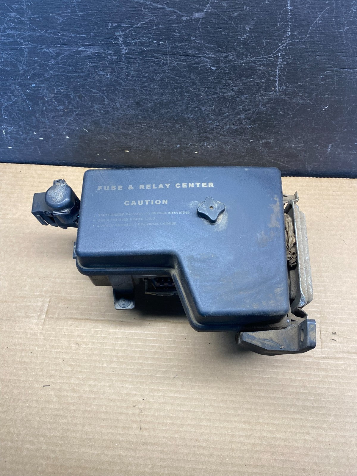 2003 2005 Dodge Ram 1500 Totally Integrated Power Module Fuse Box af7728 DG5