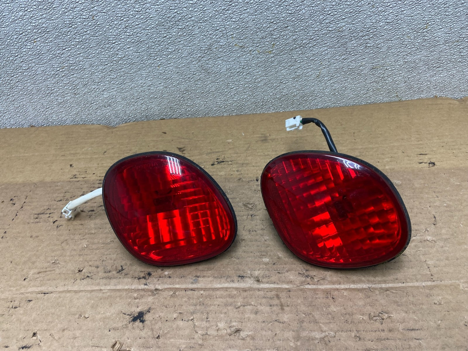 1998 to 2005 Lexus Gs300 Left+Right Tail Lights AB3385 LK0