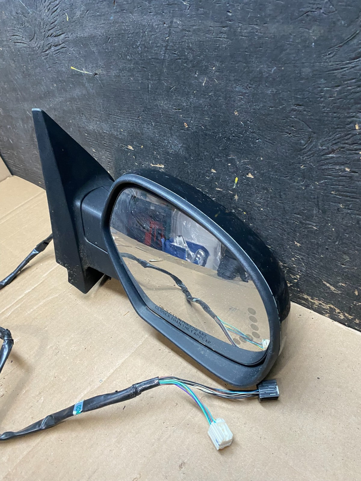 2007-2013 Chevrolet Tahoe Silverado Suburban Right Turn Signal Mirror U6213 DG11
