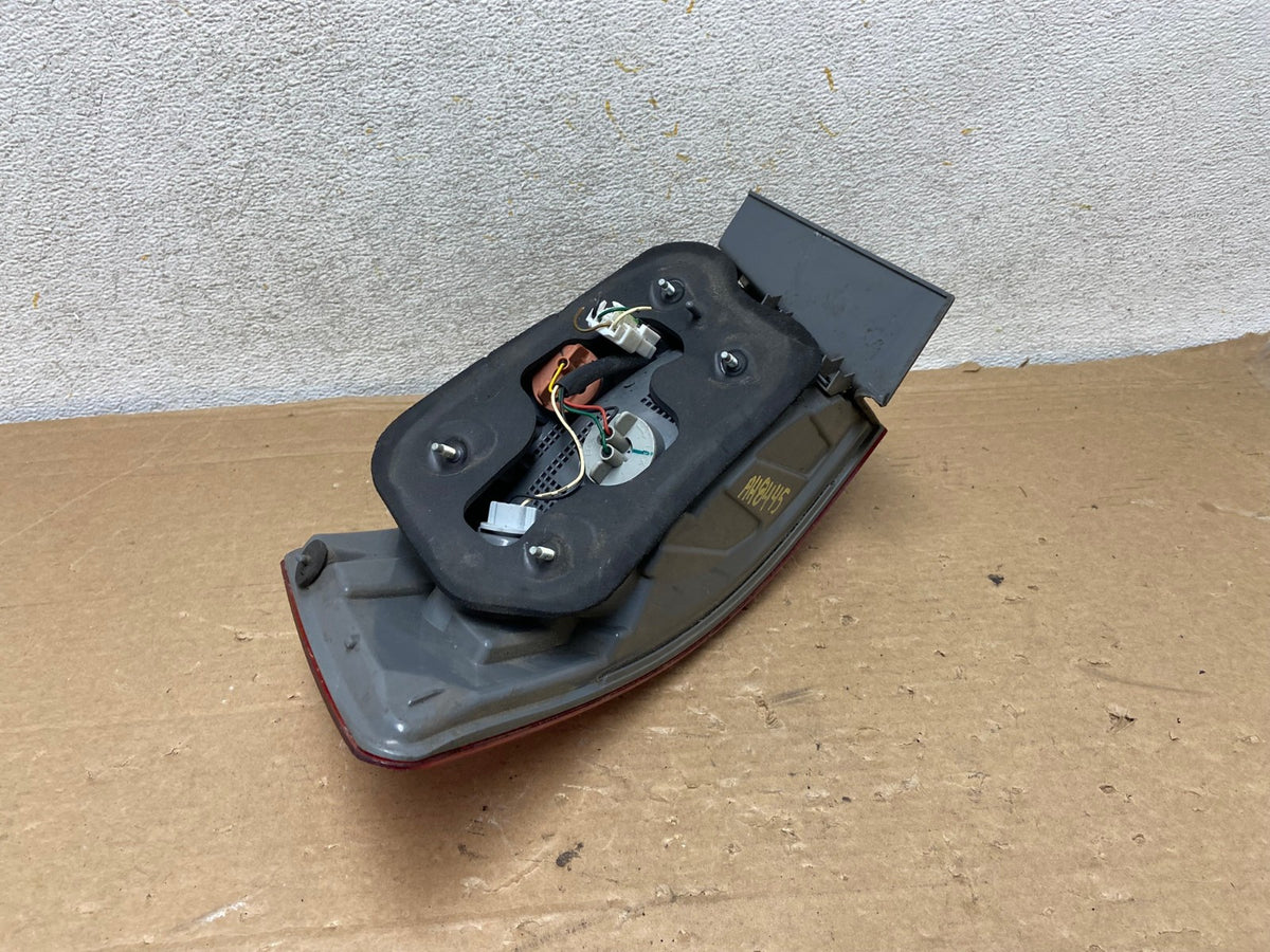 2009 to 2010 Hyundai Sonata Left Driver Lh Side Tail Light AH8445 LK4