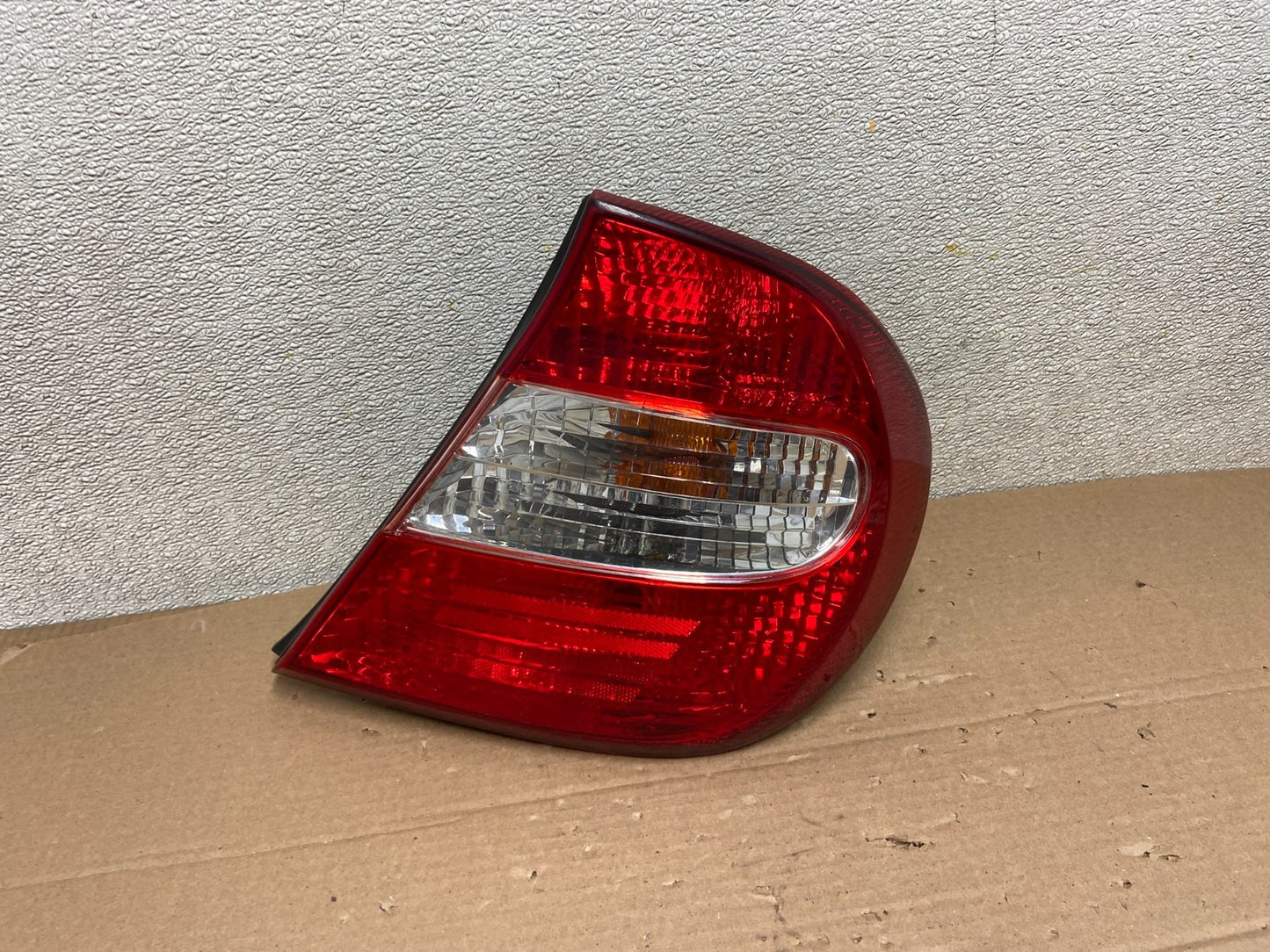 2002 2003 2004 Toyota Camry Tail Light Right Passenger Rh Side TYC AB1345 LK0