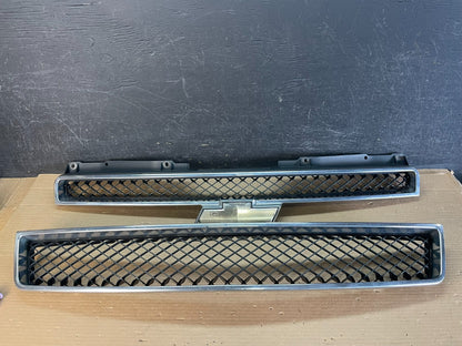 2007 to 2014 Chevrolet Tahoe Suburban Lower Upper Grill Grille Set AE9957 DG0