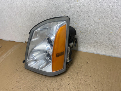 2004 to 2009 Cadillac SRX Left Driver Side Xenon Headlight AH2954 DW2