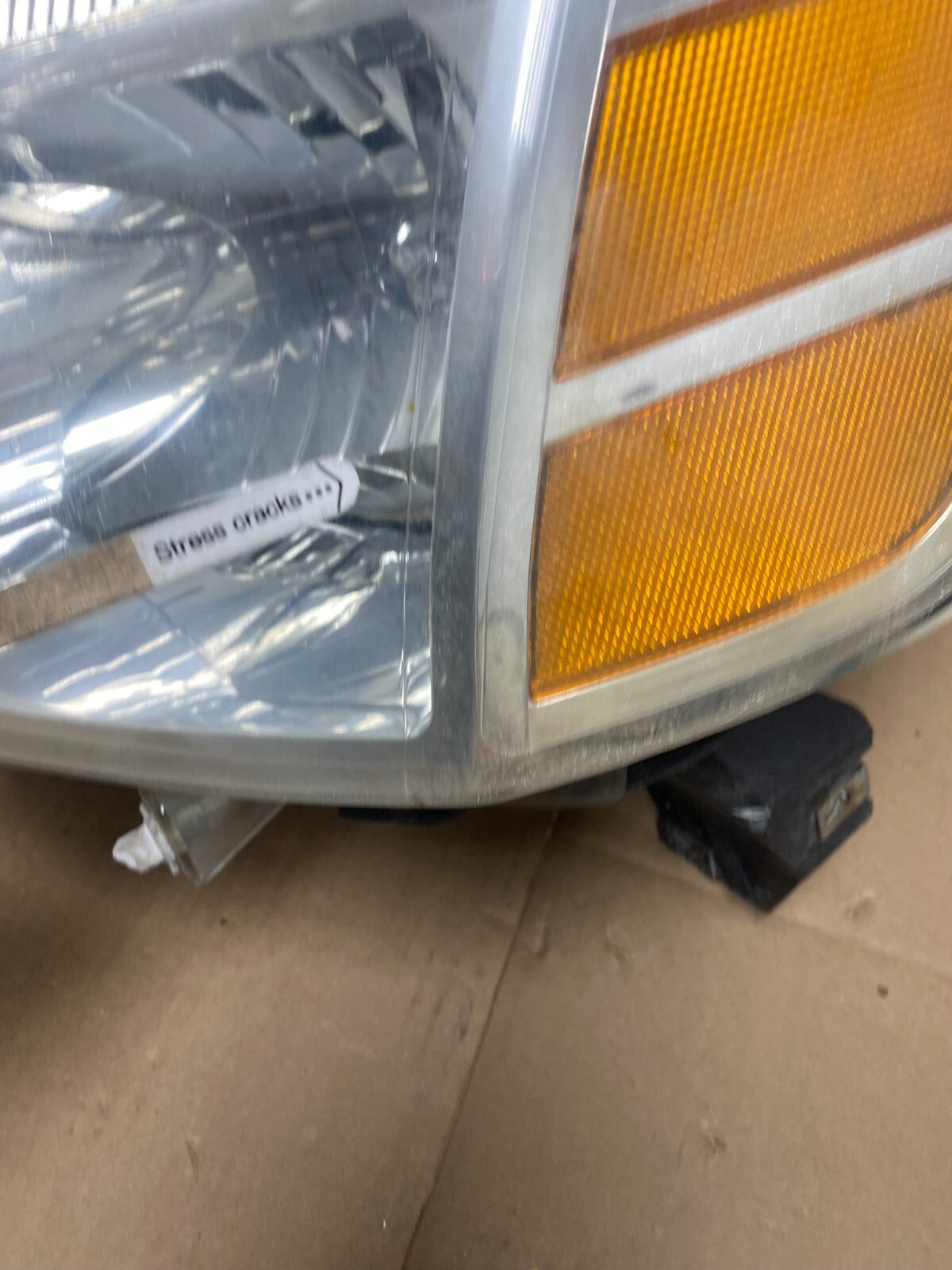 2004 to 2007 Nissan Armada Left Driver Lh Side Headlight Halogen M4621 DW8