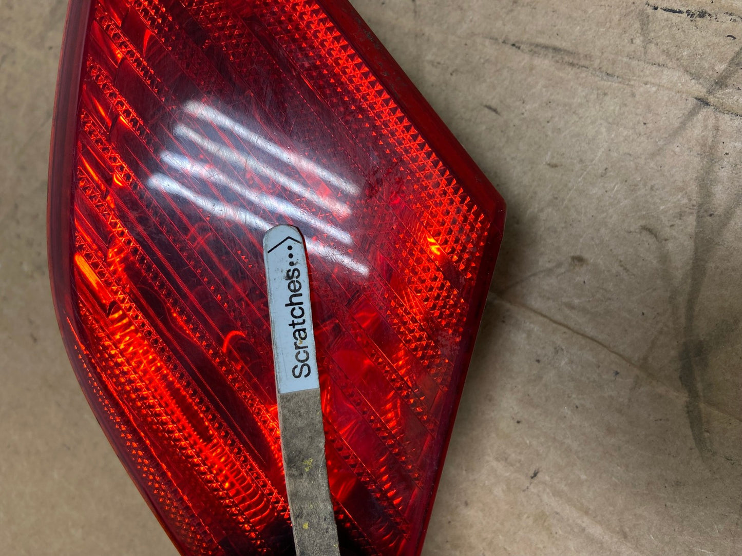 2003 to 2004 Toyota Avalon Left Driver LH Side Inner Tail Light AD6323 LK3