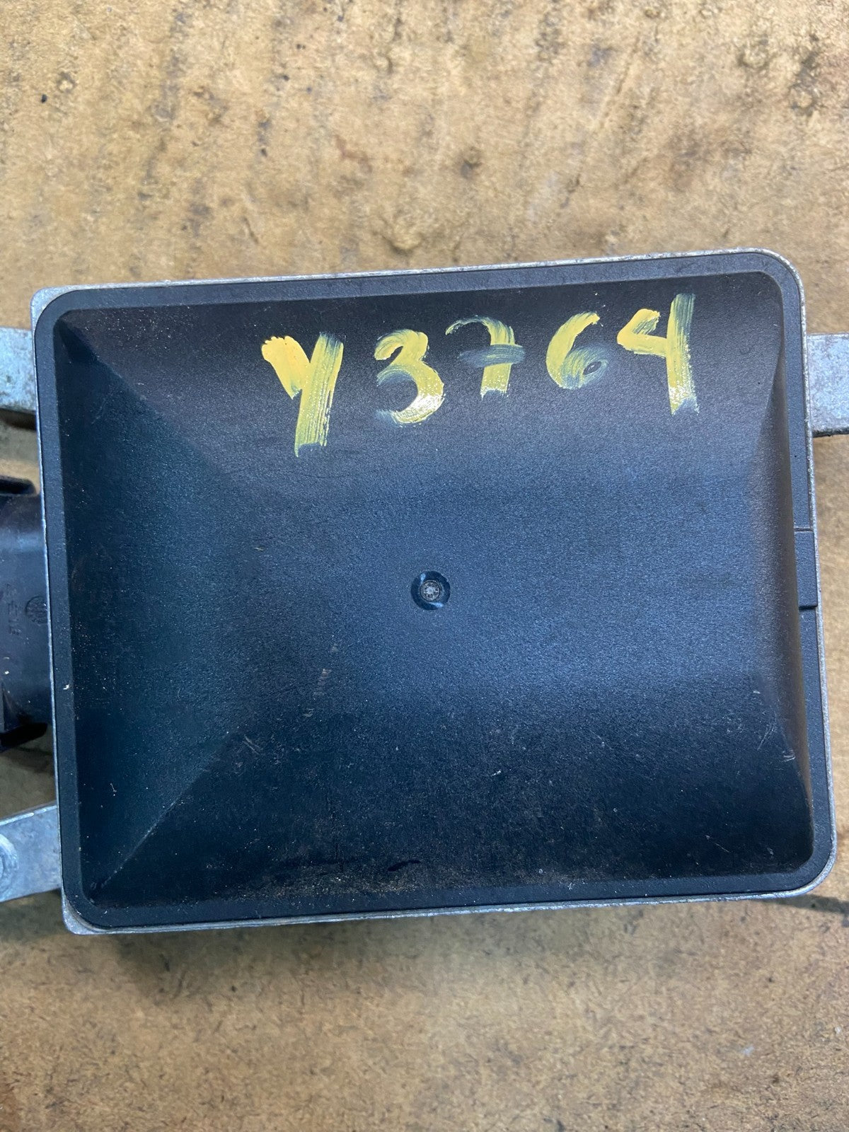2015-2018 Kia Sorento Left Rear Blind Spot Alert Sensor Radar OEM Y3764 DG3