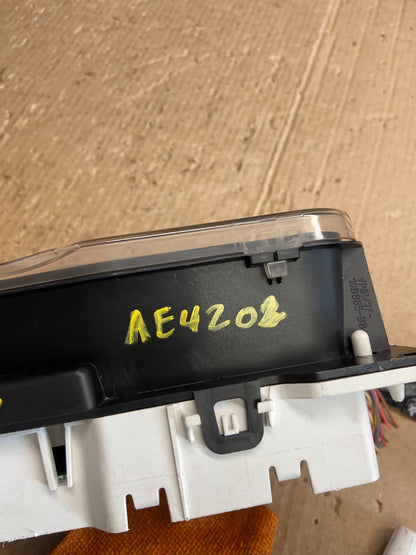2006 to 2011 Lincoln Town Car Speedometer Gauge Cluster AE4202 DG7