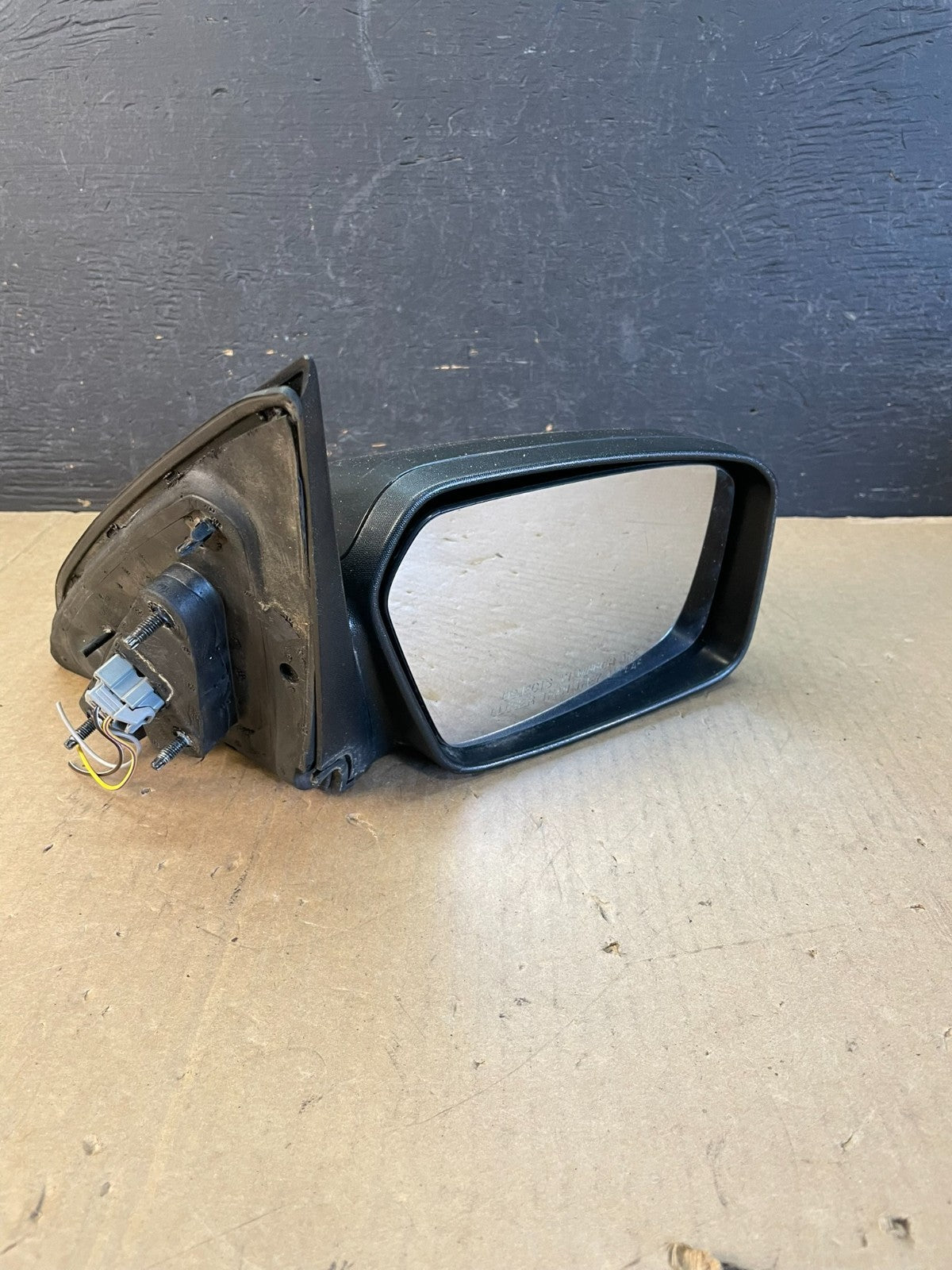 2006 to 2010 Ford Fusion Milan Right Passenger View Door Mirror AD5616 DW2