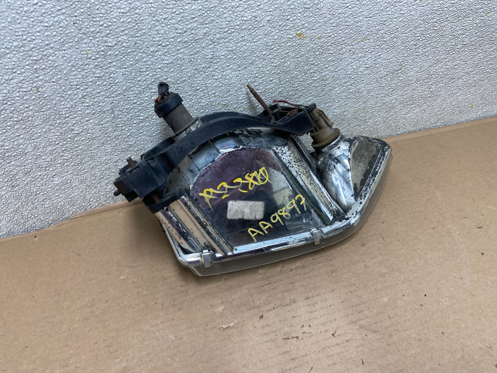 2001 to 2002 Nissan Quest Left Driver LH Side Halogen Headlight AA9897 DW8