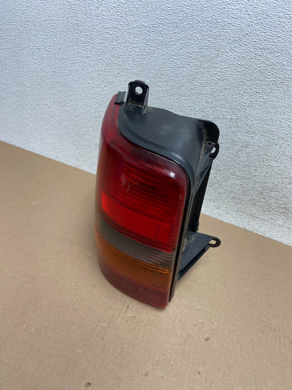 1993-1998 Jeep Grand Cherokee ZJ Left Driver Side Tail Light AG5725 DW1