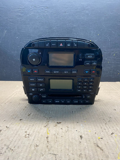 2004-2007 Jaguar XJ8 XJR  Climate Control Control Radio AM/FM Panel OEM R8915 DG0
