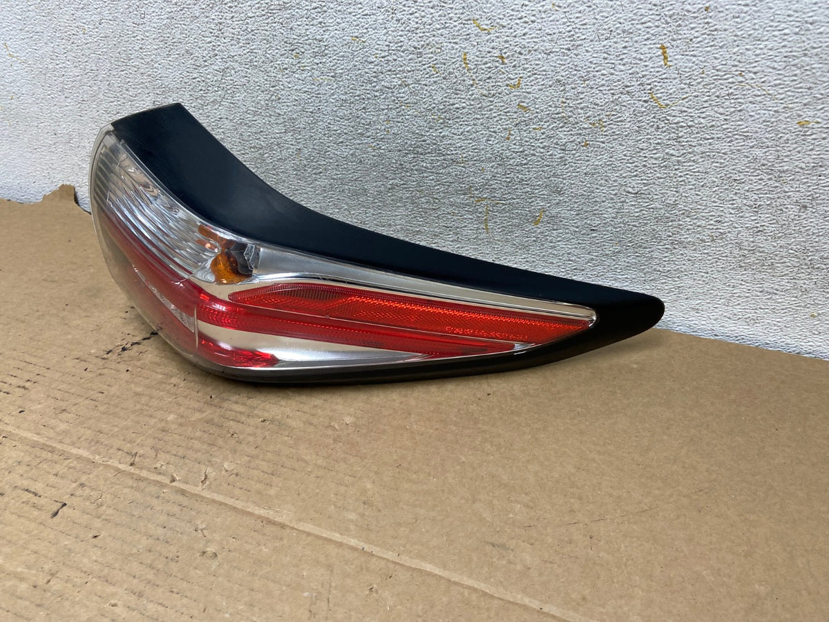 2015 to 2018 Nissan Murano Right Passenger RH Side Tail Light AH7848 LK2