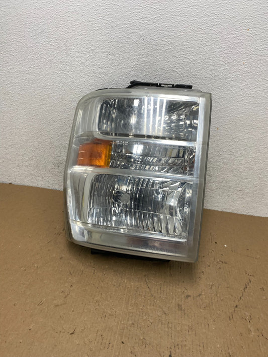 2008-2014 Ford Econoline E150 E250 E350 Right Passenger Headlight AD8072 DW0