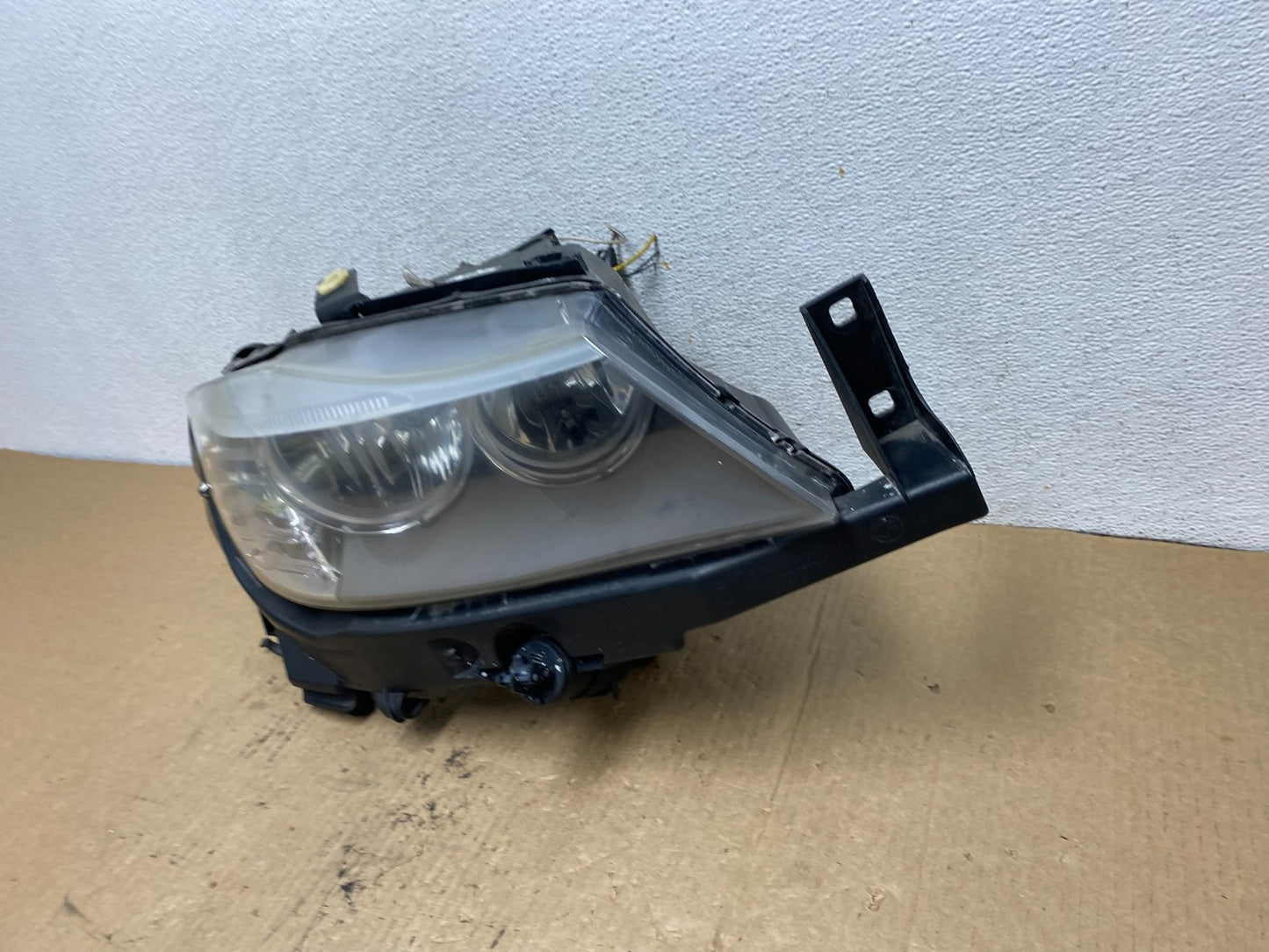 2009-2011 BMW 3 Series 328i 4/D Sedan Headlight Halogen Right Passenger AG22521