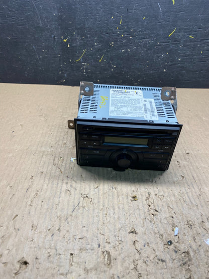 2008 2012 Nissan Pathfinder Armada AM FM CD Radio Receiver T1540 DG0