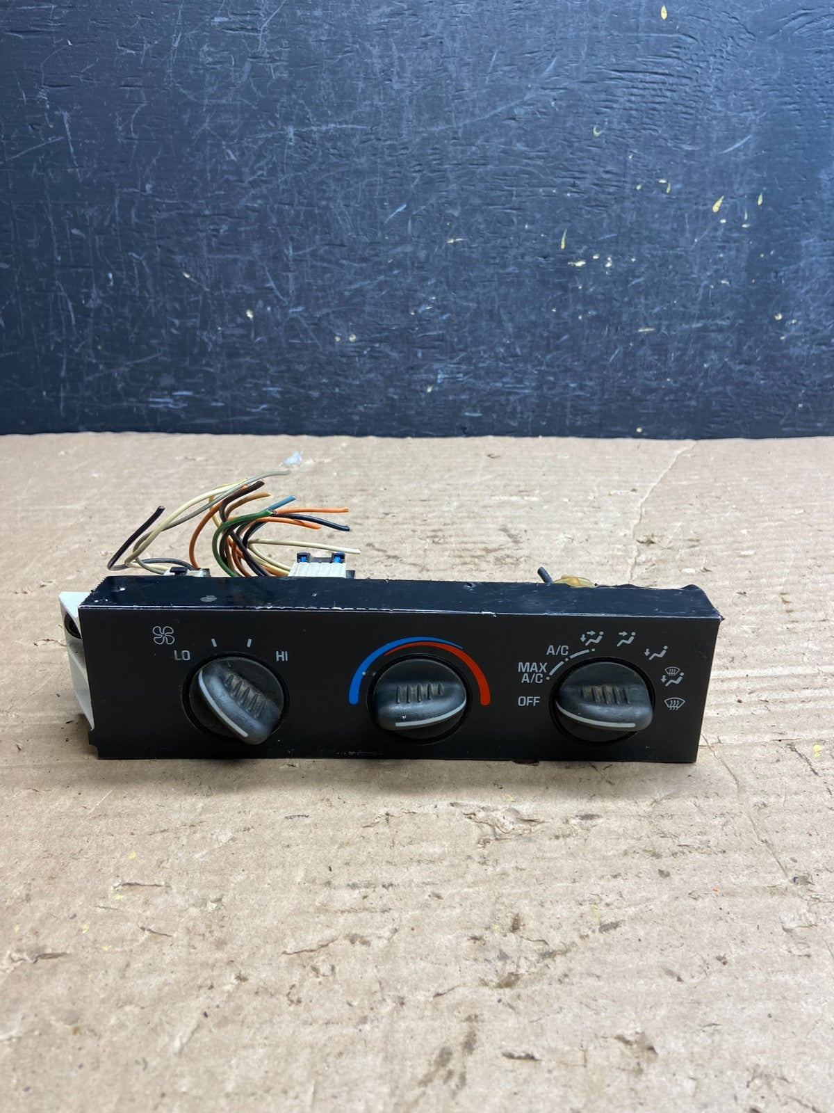 2001 - 2007 GMC Chevrolet Astro Express Climate Control A/C AF2343 DG0