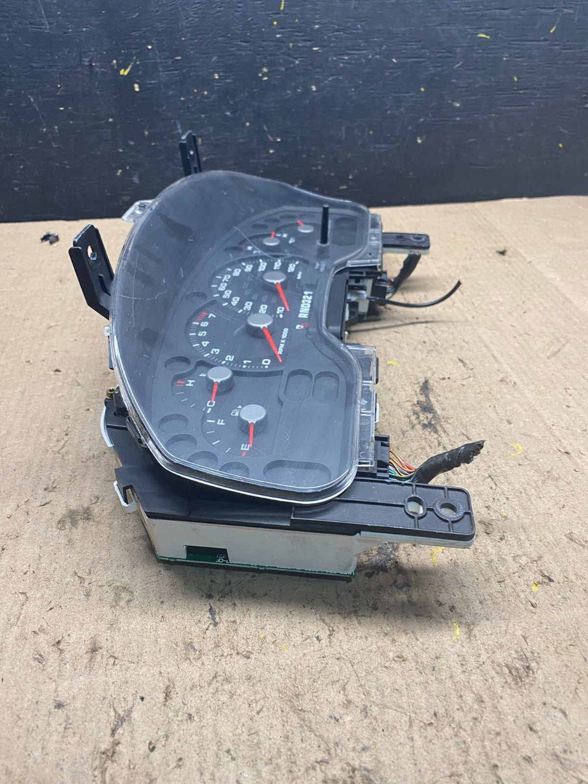 2004 2005 Ford Explorer Speedometer Cluster Gauge Oem R8578 DG2