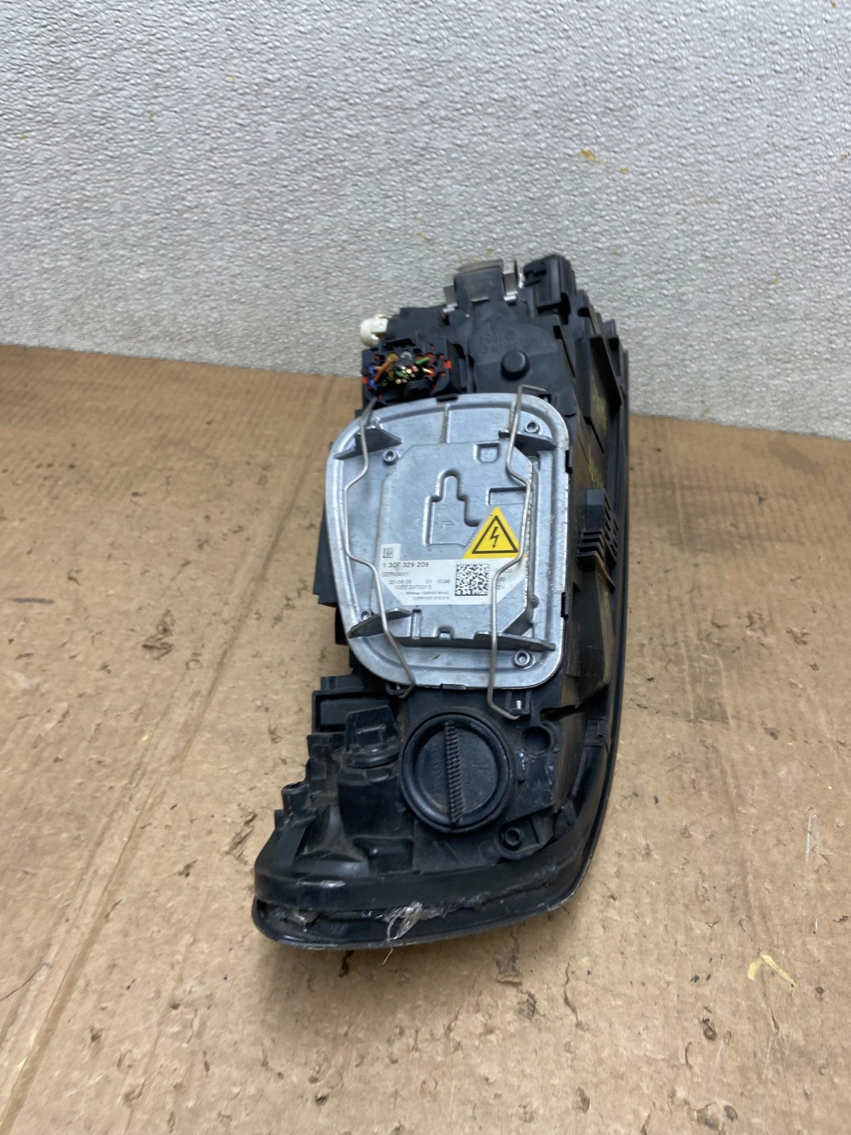 2008 to 2011 Volvo S40 Left Driver LH Side Xenon HID Headlight Oem AA7095 DG8