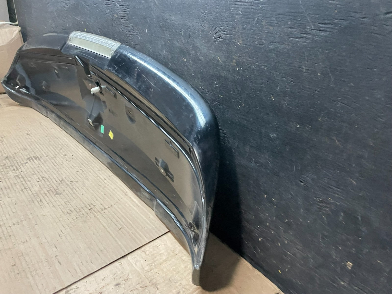 2004-2009 Lexus RX330 RX350  Rear Trunk Tail Gate Lift Gate Spoiler OEM U8134 DG9