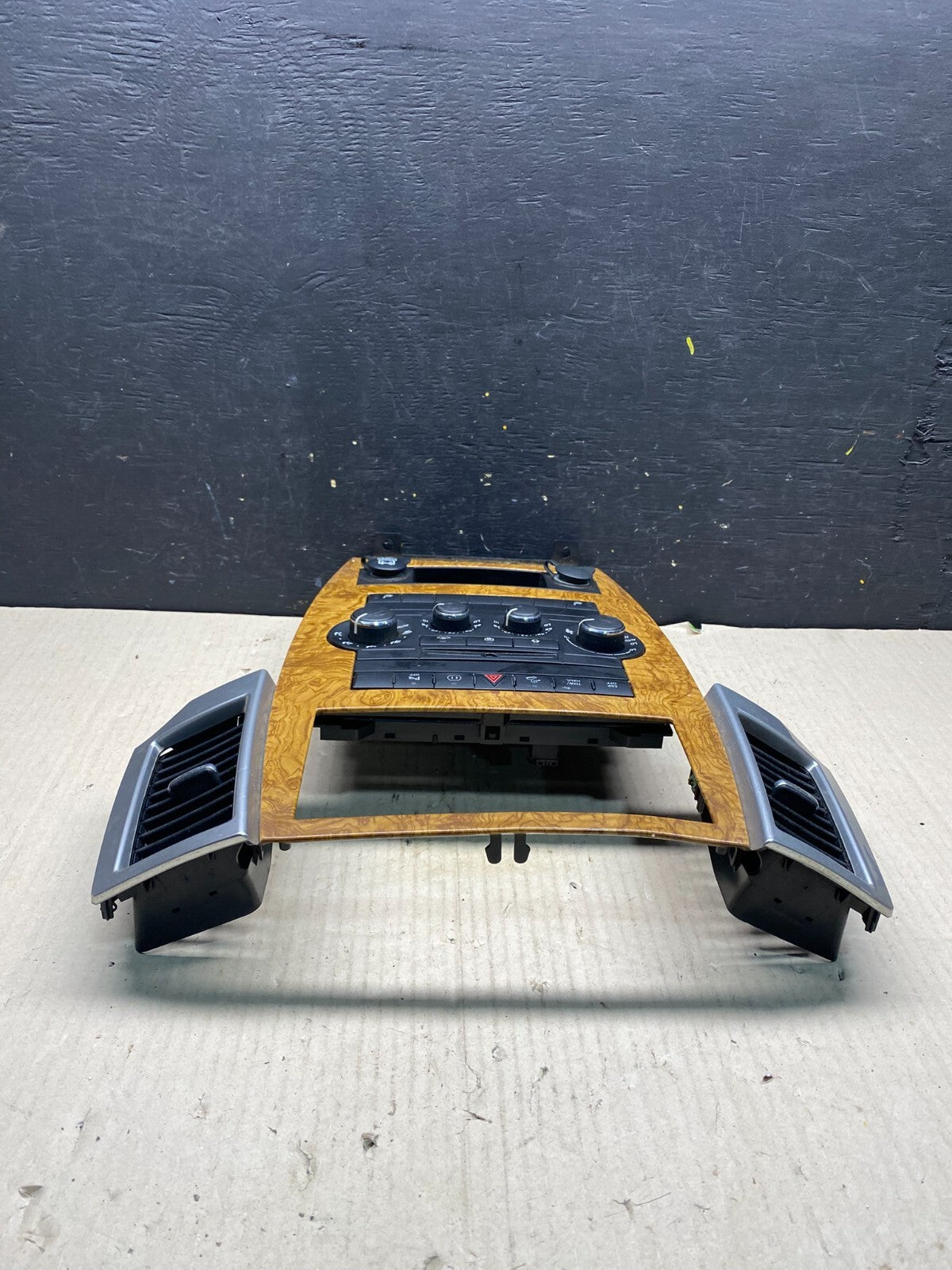 2008 to 2010 Jeep Grand Cherokee Center Navi Radio Air Vent Bezel O3379 DG OEM3
