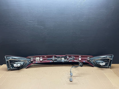 2017-2018 Ford Fusion Rear Trunk Trim Moulding Inner Tail Light Camera ab3238 DG5
