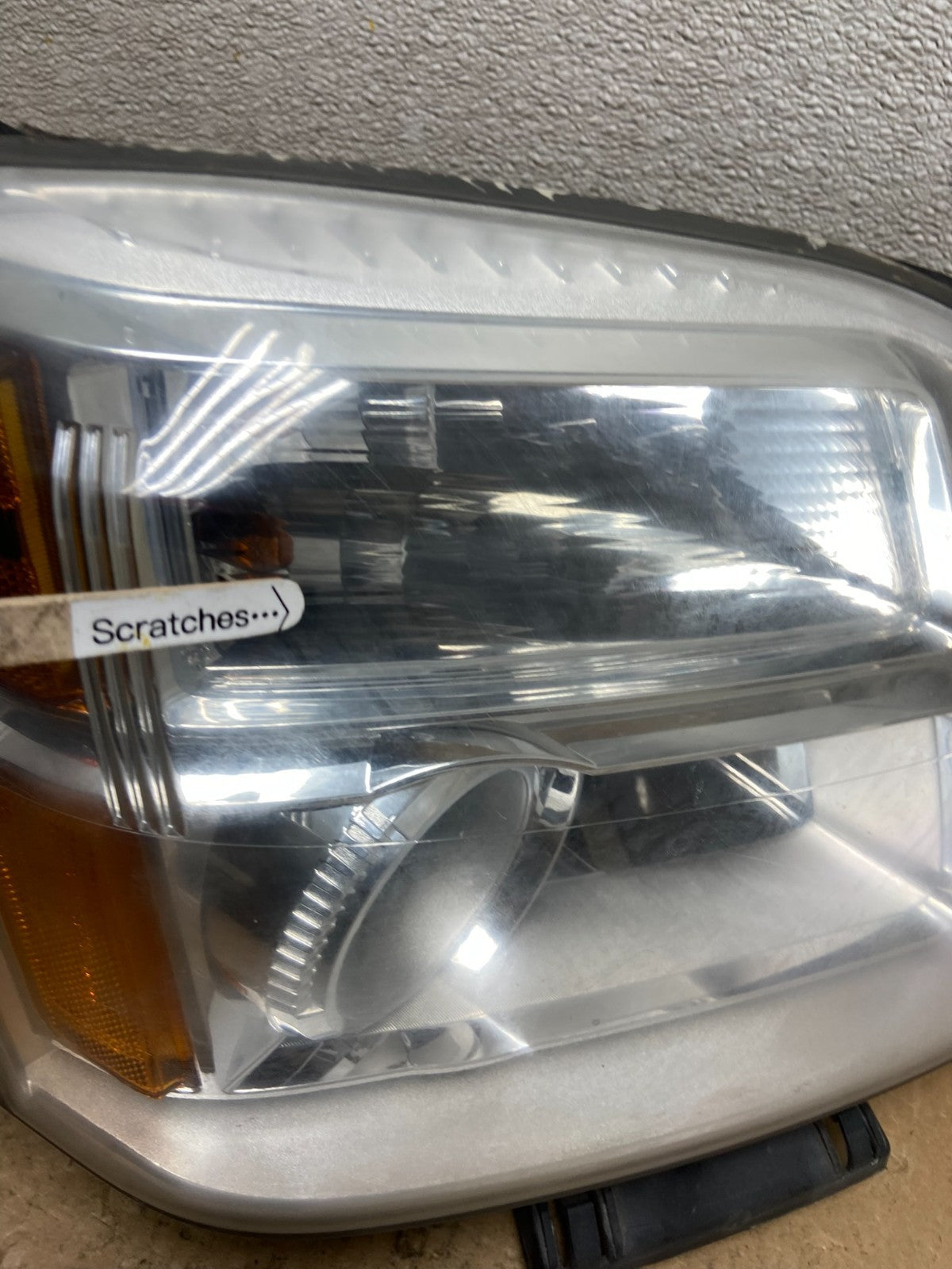 2010 to 2015 GMC Terrain Halogen Passenger Right Rh Side Headlight Oem Z8054 DW3