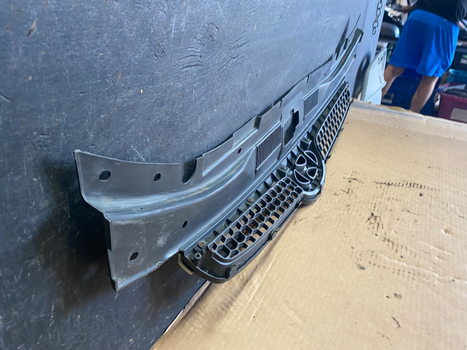 2009-2012 Hyundai Elantra Touring Wagon Front Upper Grill Grille S0389 DG8