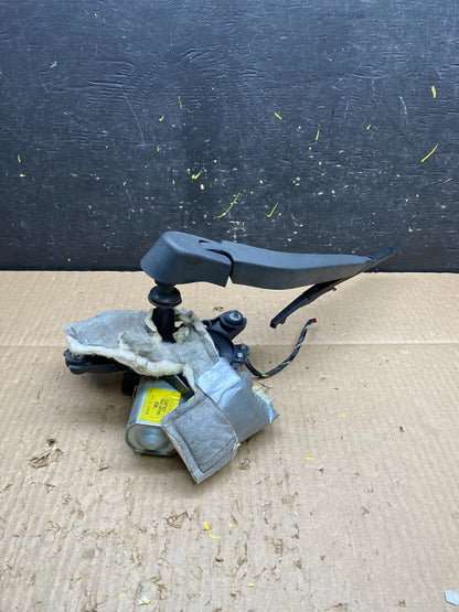 2008-2017 GMC Acadia Enclave Tailgate Back Door Rear Wiper Motor Wiper V1594 DG3