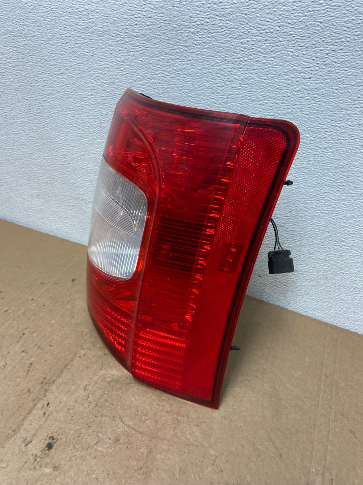 2011-2016 Chrysler Town and Country Right Passenger RH Tail Light AC5979 LK1