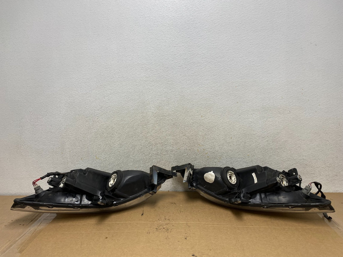 2003 - 2007 Honda Accord Left+Right Set Halogen Headlights AH3129 DW7