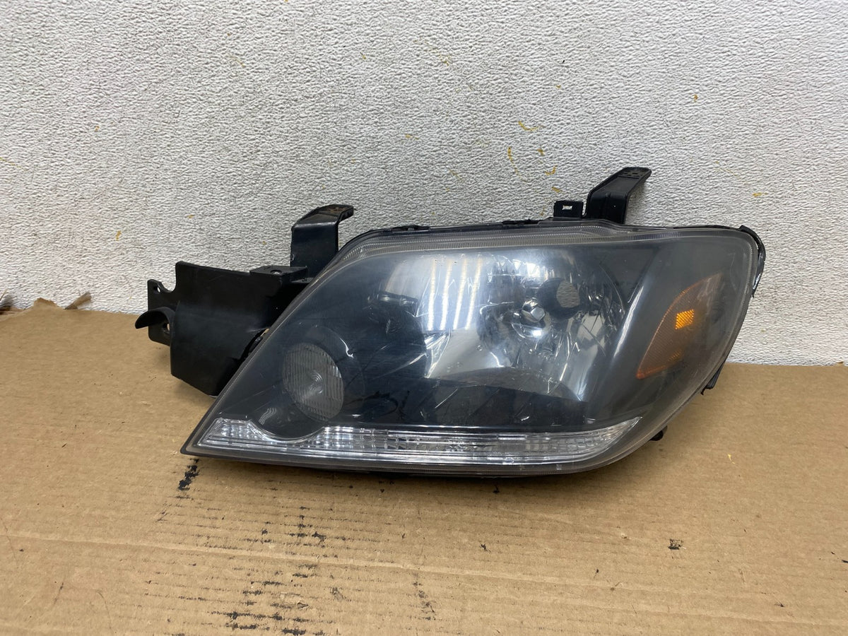 2003-2004 Mitsubishi Outlander Left Driver LH Headlight AH4094 DW0