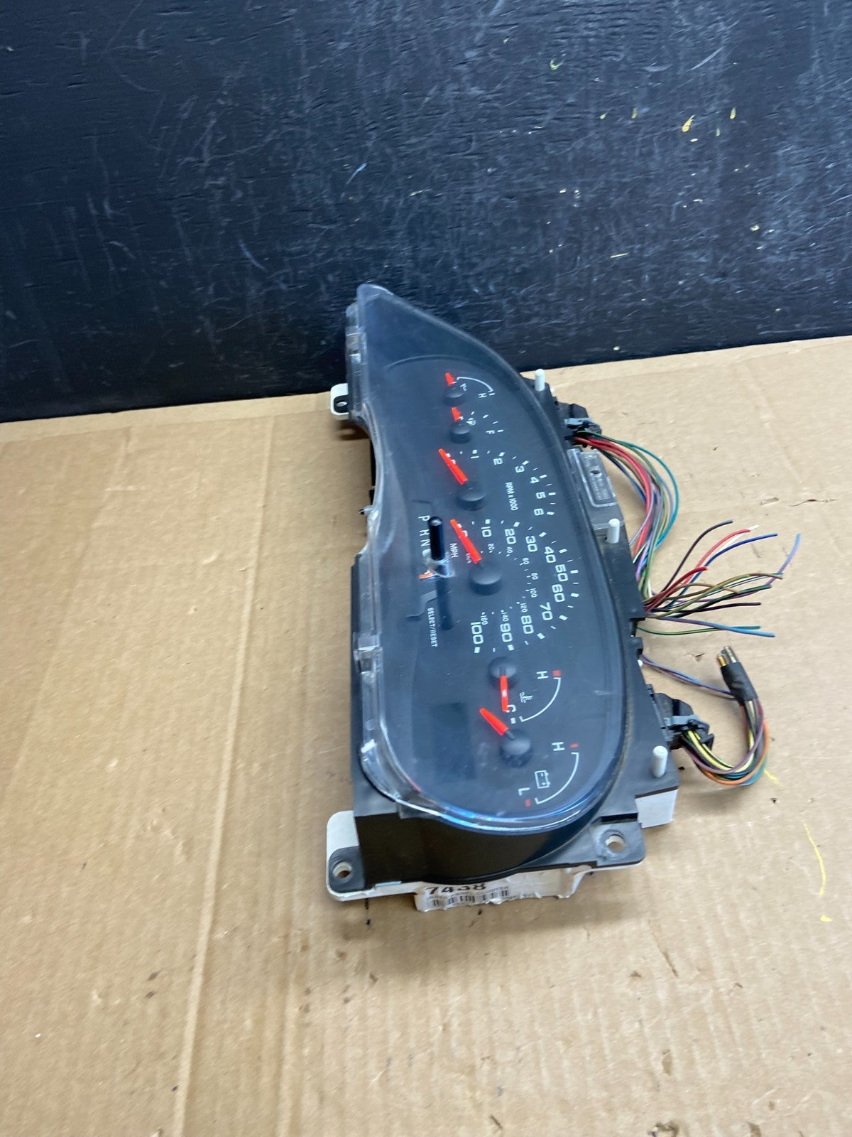 2006 Ford E350 Gauge Speedometer Cluster ad2155 DG2