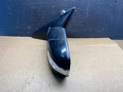 2011 - 2015 Kia Sorento Left Driver Lh Side Door Mirror Turn Signal AD97431