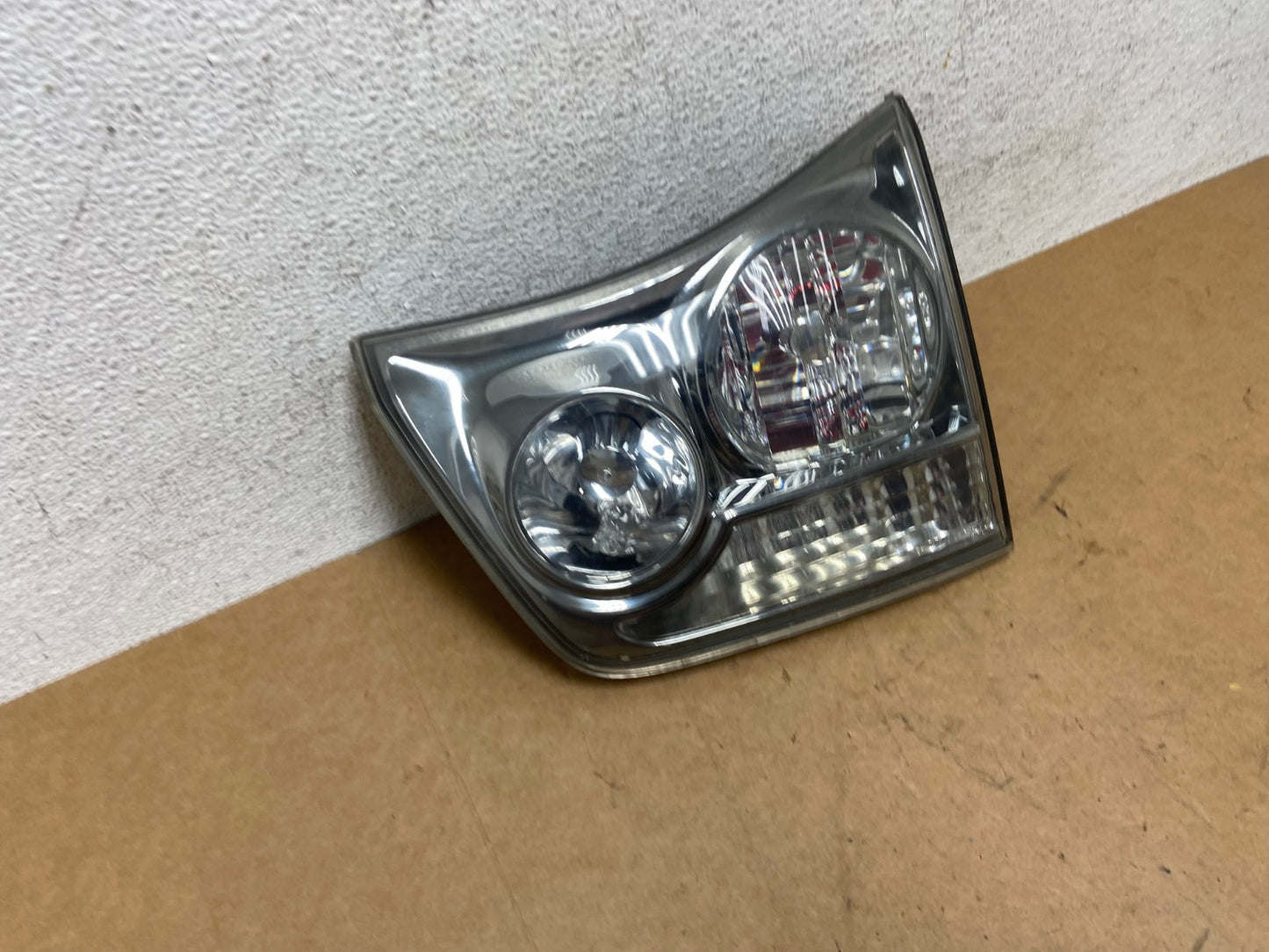 2004 to 2009 Lexus Rx350 RX330 Right Passenger Inner Tail Light AE3114 LK2