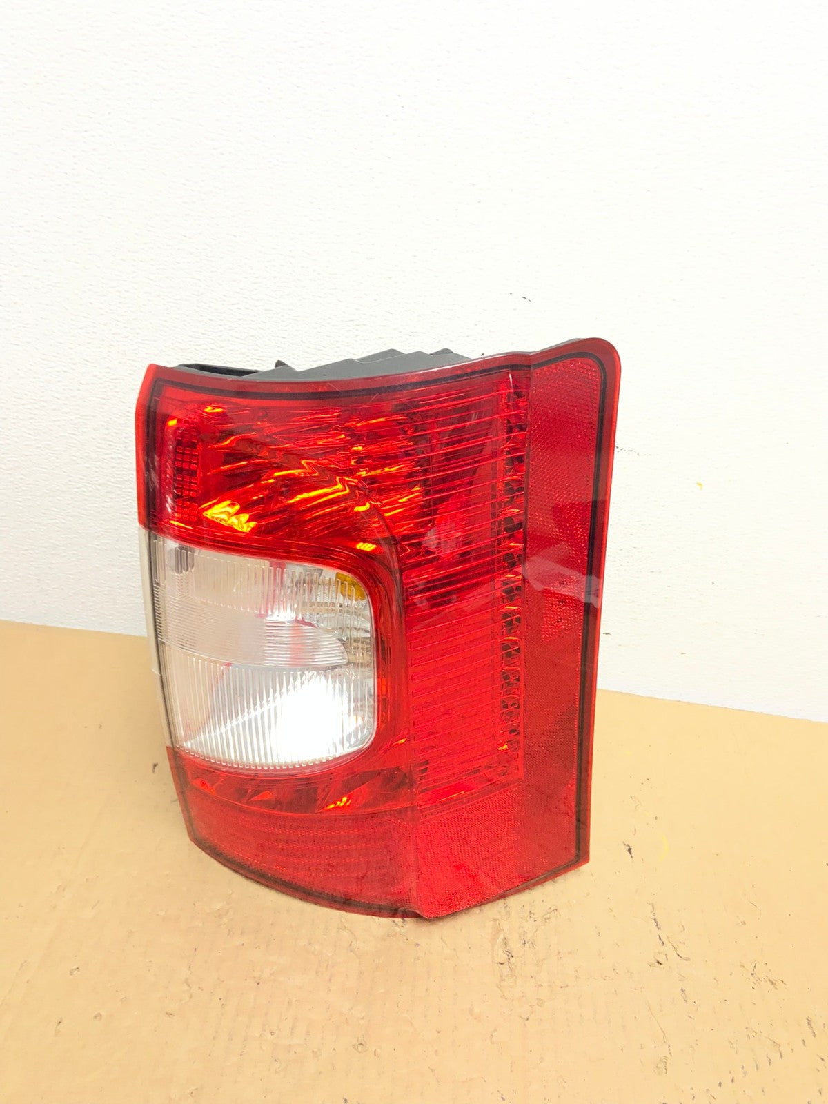 2011-2016 Chrysler Town and Country Right Passenger RH Tail Light AD1142 LK0
