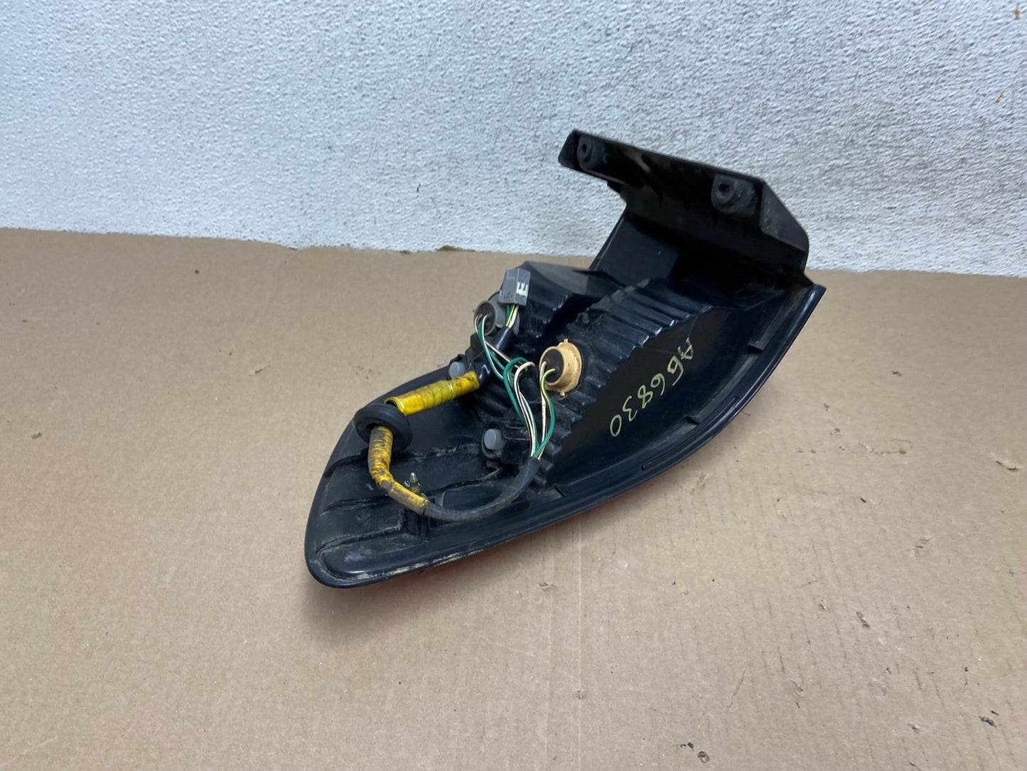 2001 2002 2003 Toyota Sienna Right Passenger Rh Side Tail Light AG6830 LK5