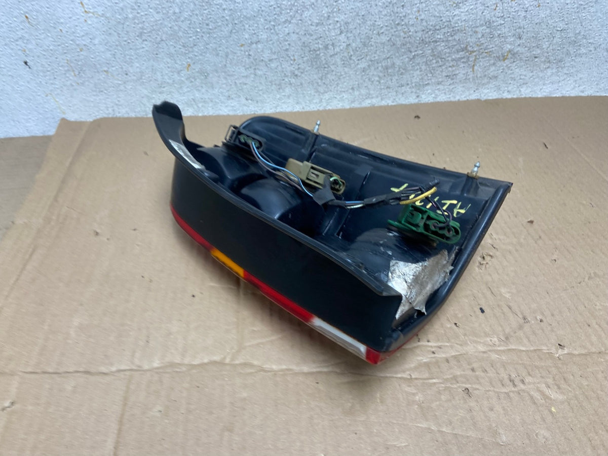 2001 to 2007 Ford Escape Left Driver Lh Side Tail Light AI1207 LK4