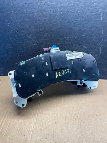 2002 GMC Yukon Speedometer Cluster Gauge AE7571 DG3