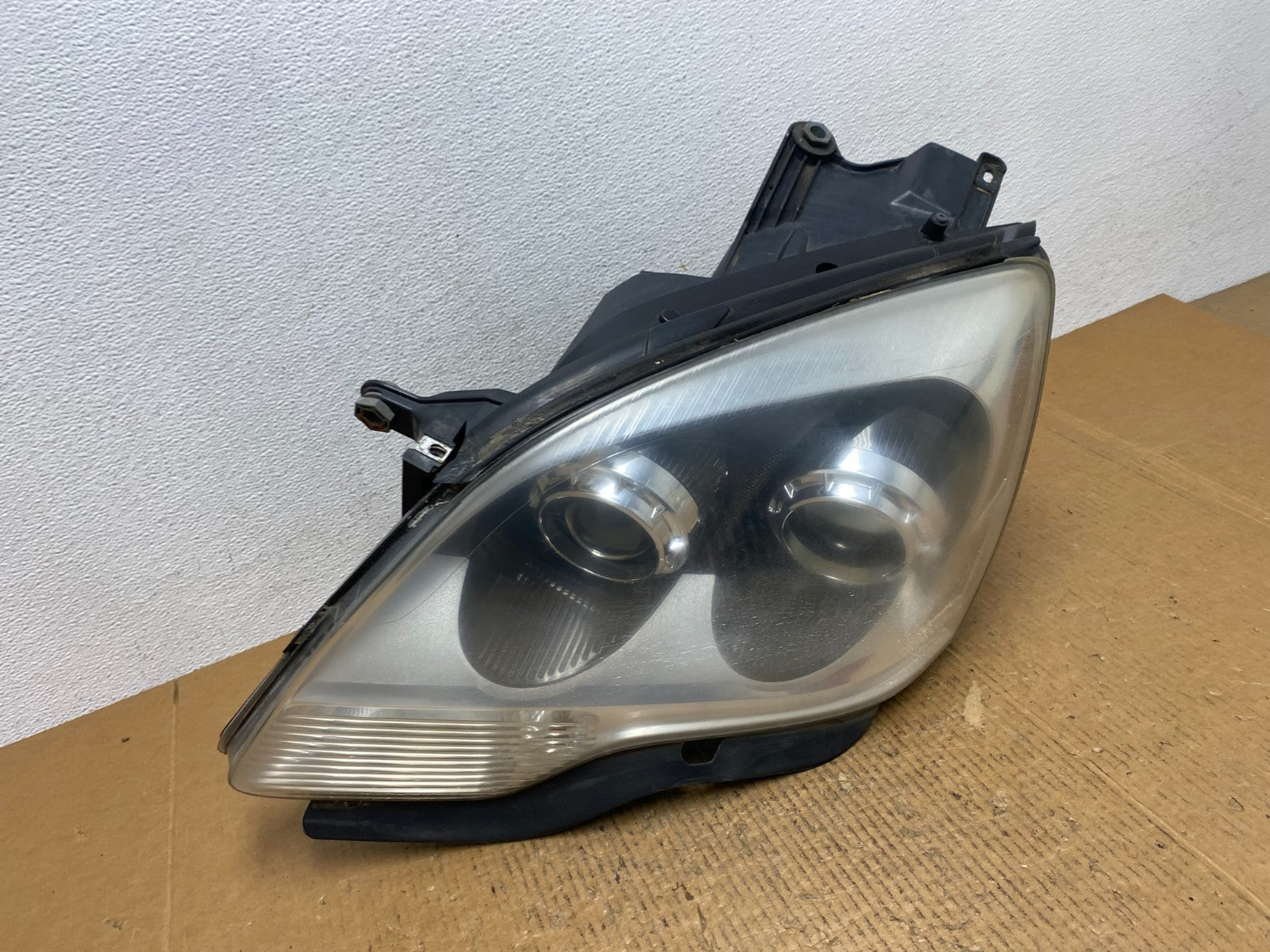 2007-2012 Gmc Acadia Xenon HID Headlight Left Driver LH Side AE1443 DW2