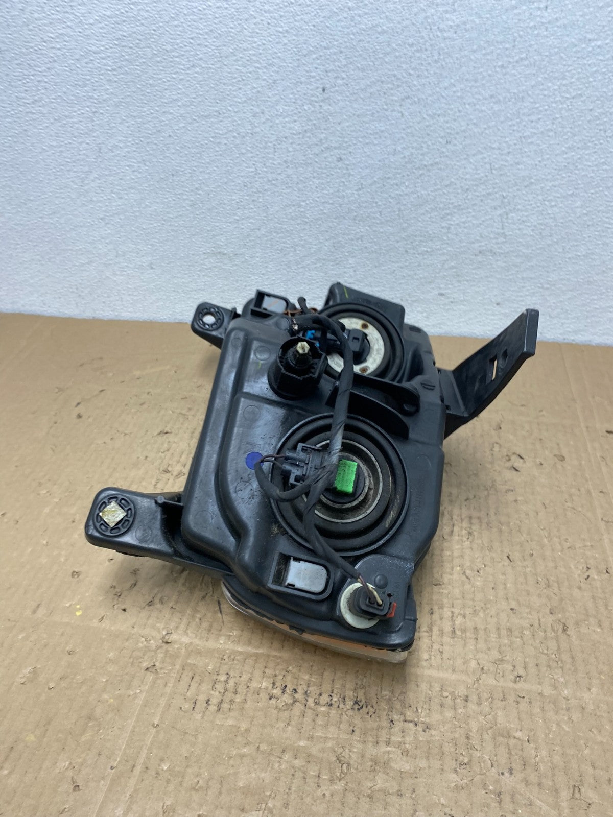 2011-2013 Jeep Grand Cherokee Right Passenger Halogen Headlight AC4104 DW7