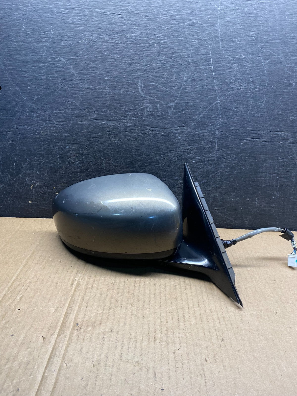 2006 to 2008 Infiniti M35 M45 Right Passenger Side View Mirror AG3717 DW0