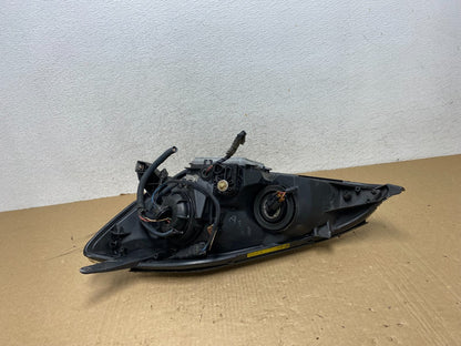 2004-2005 Toyota Sienna Right Passenger Xenon Headlight AG0553 DW7