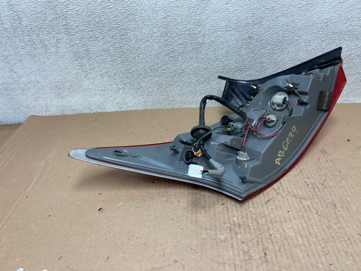 2009 2010 2011 Nissan Maxima Right Passenger RH Side Tail light OEM AB6039 LK5
