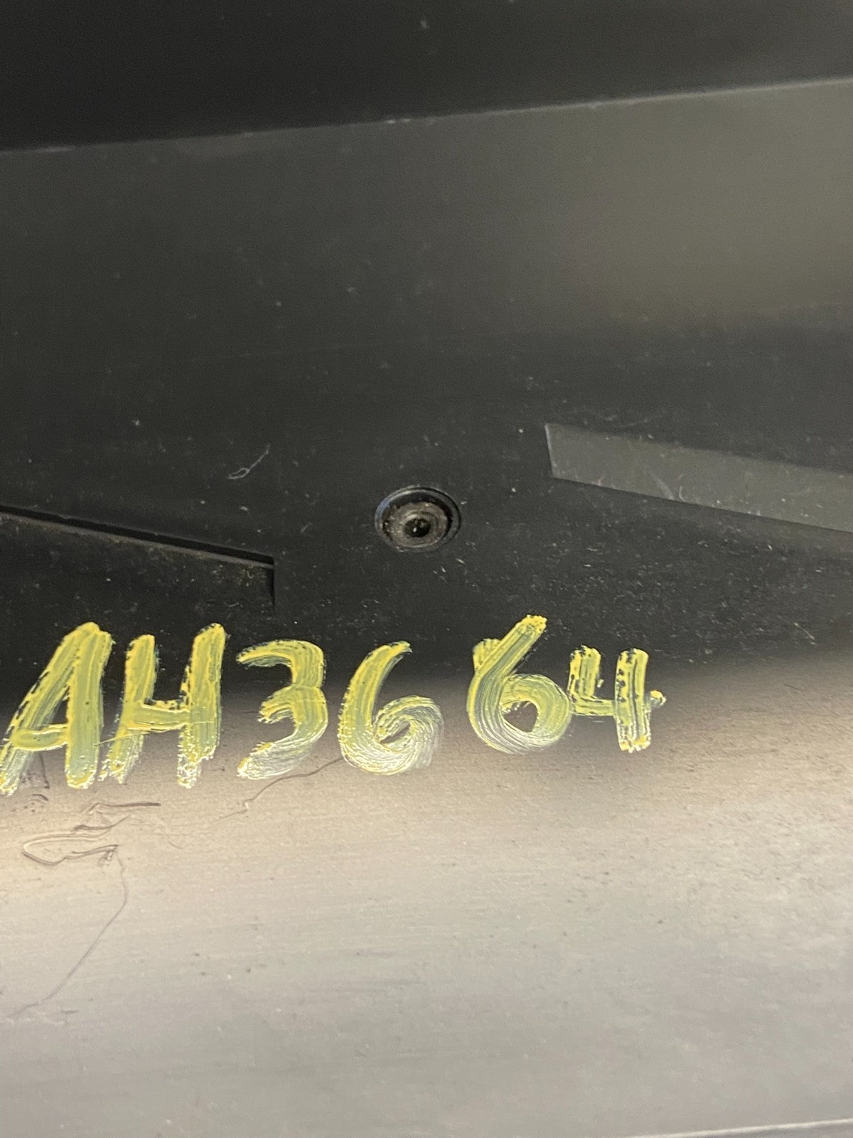 2007 - 2012 GMC Acadia A/C Heater Climate Control Radio Panel Bezel OE AH3664 DG7