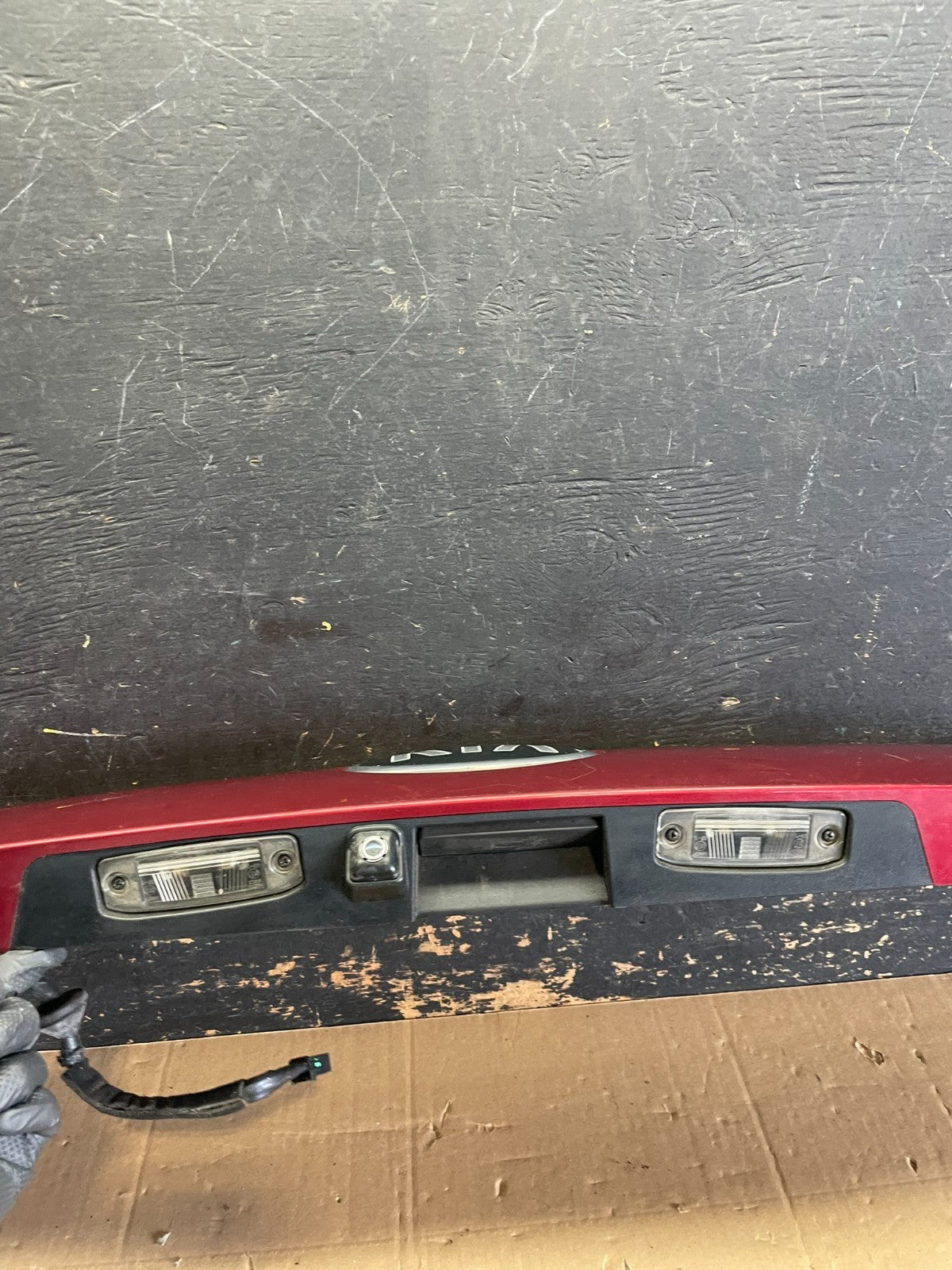 2016 to 2020 Kia Sorento Rear Trunk Lift gate Cover Panel W/Camera Oem AA8889 DG6