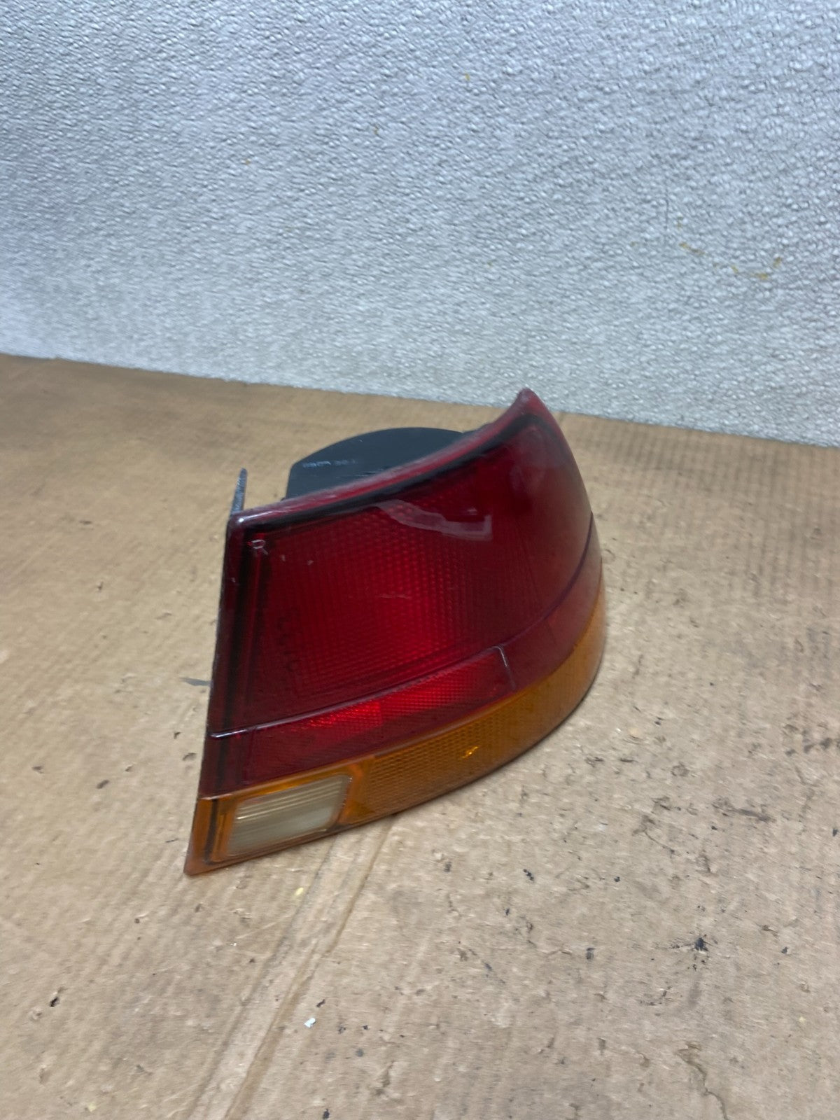 1996 - 1997 Saturn SC1 Right Passenger RH Side Tail Light OEM AA6698 DW2