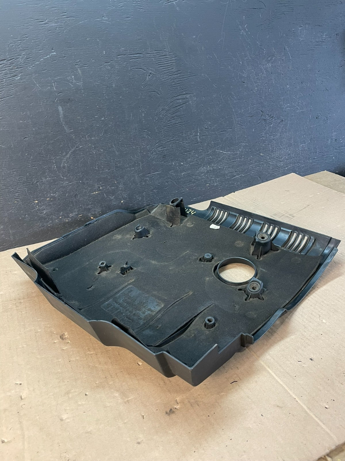2009 to 2017 Audi A4 A5 A6 Q5 2.0L Engine Motor Cover Top Lid Trim AD8424 DG4