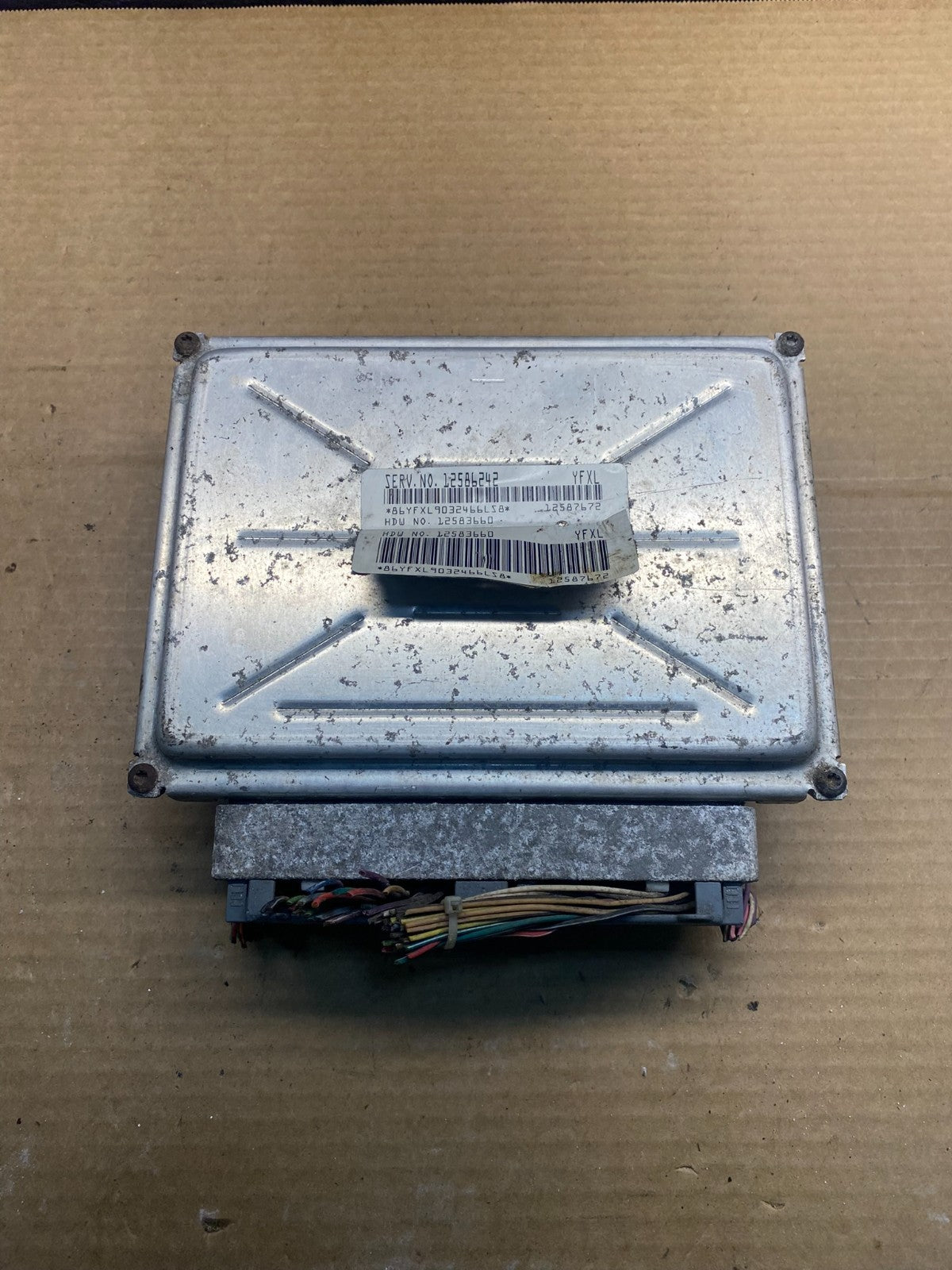 2004 GMC Envoy Silverado Engine Computer ECU ECM Module 12586242 AF6795 DW0